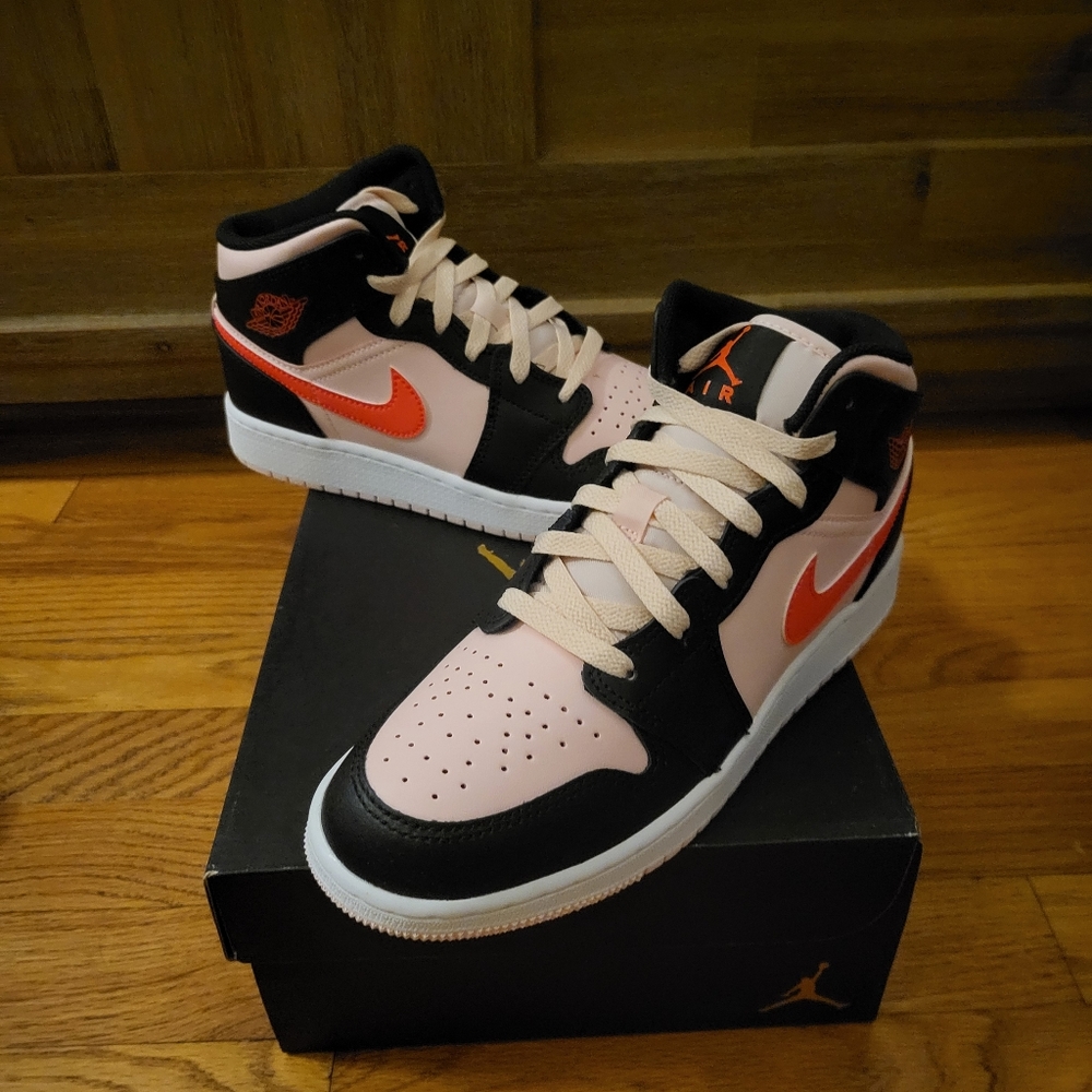 Jordan 1 - Atmosphere (W 6.5/ 5Y)
